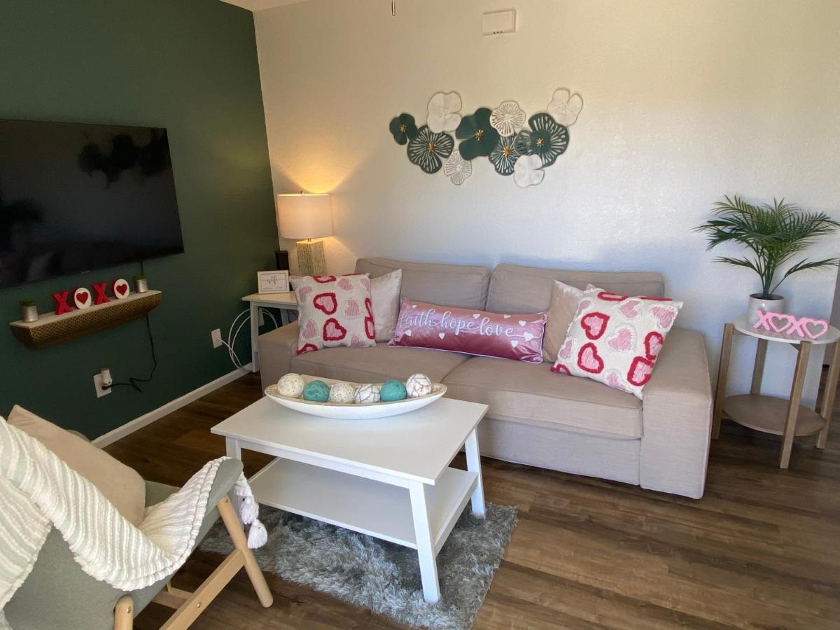 Contemporary 2-Bedroom Rental Unit Eagle Pass Eksteriør bilde